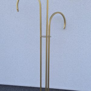 Stojak na żyrandole i kompozycje kwiatowe